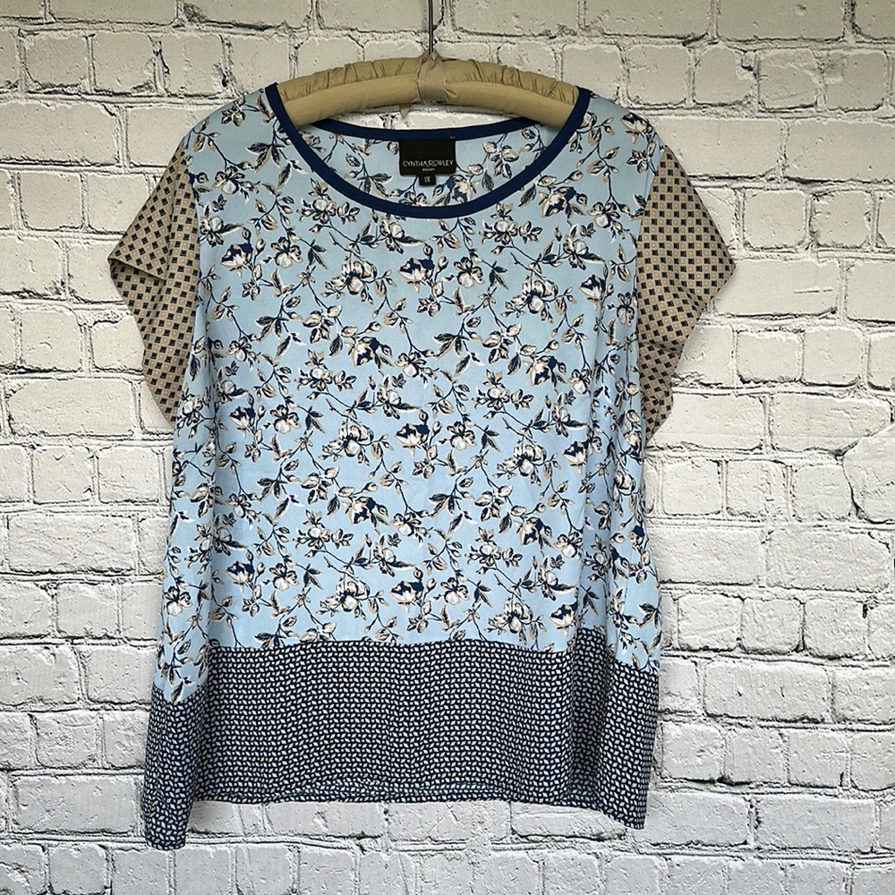 Women’s 1XL Cynthia Rowley Blue and Tan Flowy Top